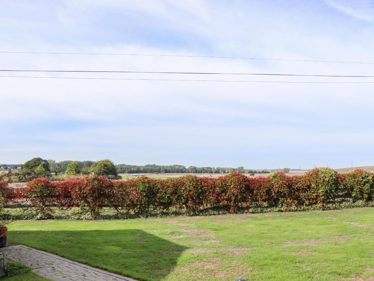 Lodge Two, Country View Park ฟาเวอร์แชม ภายนอก รูปภาพ